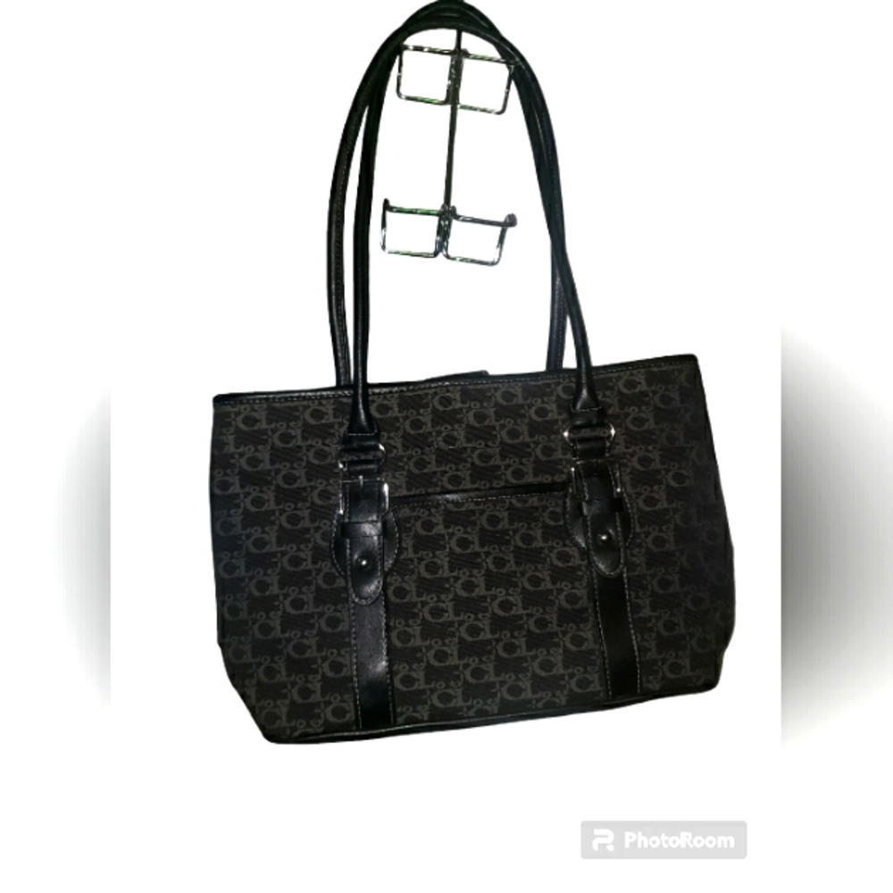 CARRYLAND SHOULDER BAG EUC.